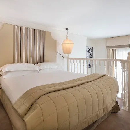Hotel Castille 5*