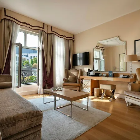 Castille - Starhotels Collezione 5*